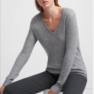 Theory Wool Grey V-neck Sweater